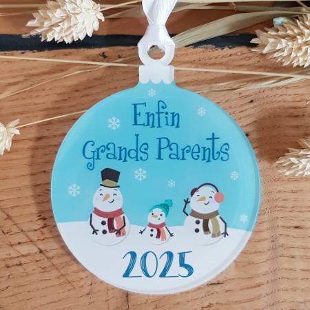 Enfin Grands Parents, personnalisez le sur une décoration de Noël.
