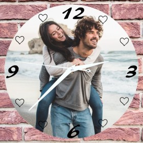 Une horloge personnalisée avec une photo de votre choix, un cadeau pour la fête des mères et des mamies.