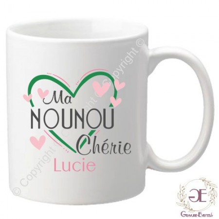En recherche d'un cadeau à offrir pour votre Nounou, ce mug personnalisé avec prénom, fera son effet.