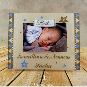 Pour la meilleure des Nounous, un cadre en plexi, comprenant un message et une photo de votre enfant.