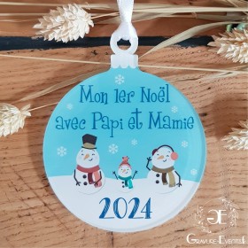 Le 1er Noël pour le Papi et la Mamie de votre enfant à conserver en souvenir sur une boule de Noël.