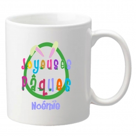 Boire son chocolat de Pâques ans ce mug personnalisé avec le prénom de votre choix.