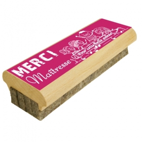 En fin d'année scolaire, la cadeau à faire, une brosse à tableau imprimée pour la maîtresse de votre enfant.
