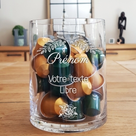 Un cadeau pour tout évènement, ce vase en verre gravé et personnalisé avec votre texte.