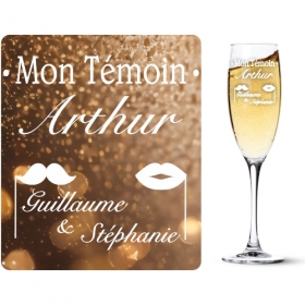 Un témoin de mariage ravi de recevoir en cadeau lors de votre mariage cette élégante flûte à champagne .