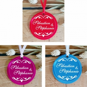 La décoration de noël à offrir à un couple, en feutrine et plexiglass personnalisable.