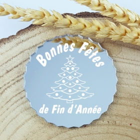 Dessous de verre miroir personnalisé avec un sapin de noël, imaginé et façonné dans notre atelier en France
